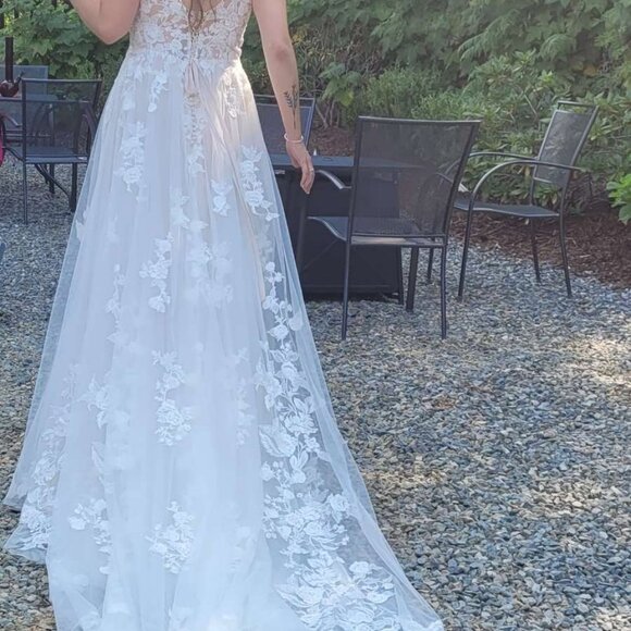 Mori Lee Davida Wedding Dress - Picture 12 of 13